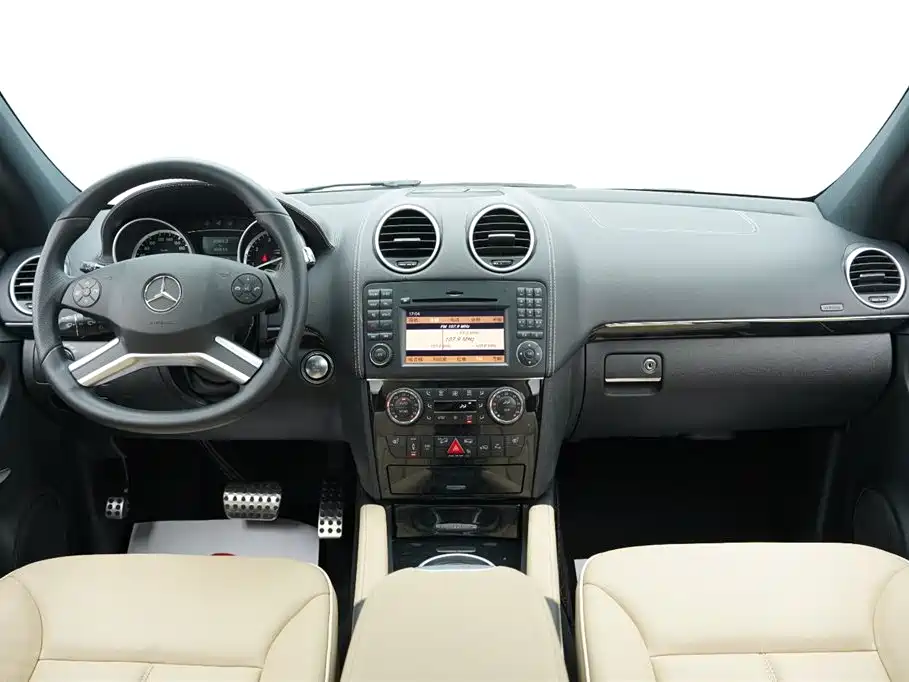 Mercedes-Benz M-Class ML 500 4 MATIC Special Edition