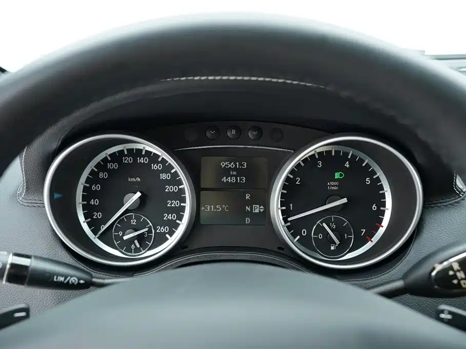 Mercedes-Benz M-Class ML 500 4 MATIC Special Edition