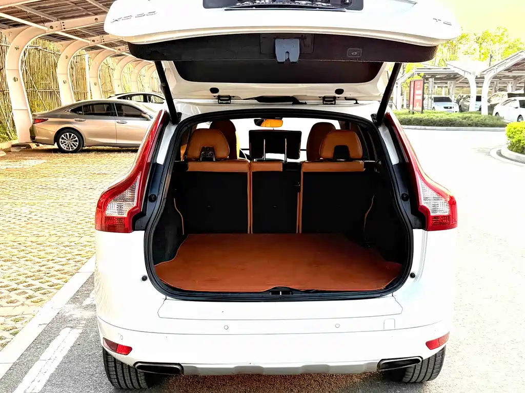 Volvo XC60 (Import) T5 Smart Ease