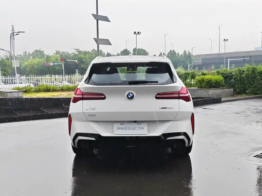 BMW X3 xDrive30 L Leading M Sport Package