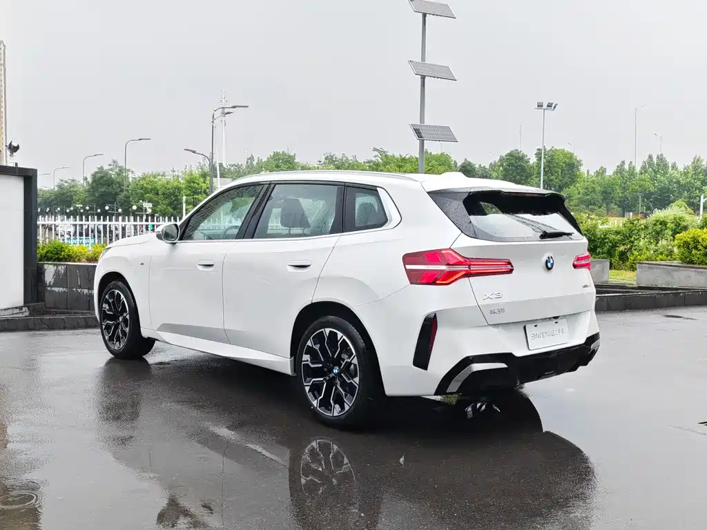 BMW X3 xDrive30 L Leading M Sport Package