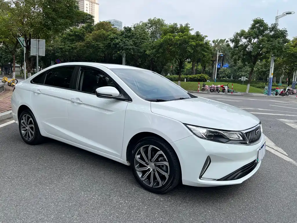 Emgrand GL UP 1.4 T CVT Leading Supreme