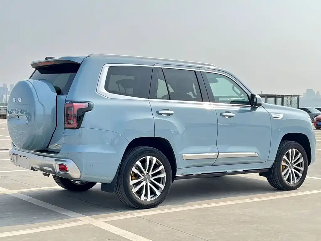 Beijing Offroad BJ60 2.0 T 11 th 7-seat