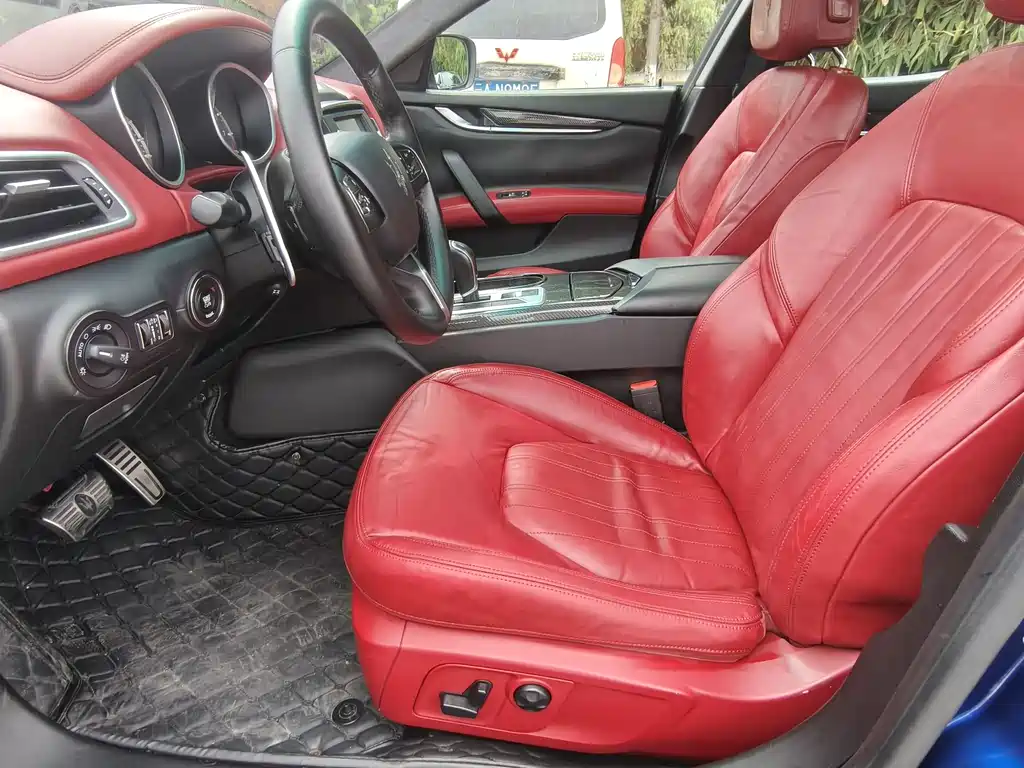 Ghibli 3.0 T Standard
