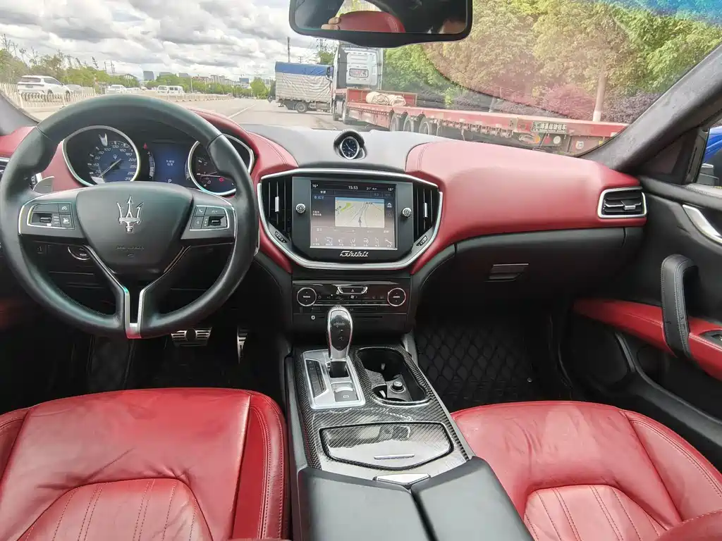 Ghibli 3.0 T Standard