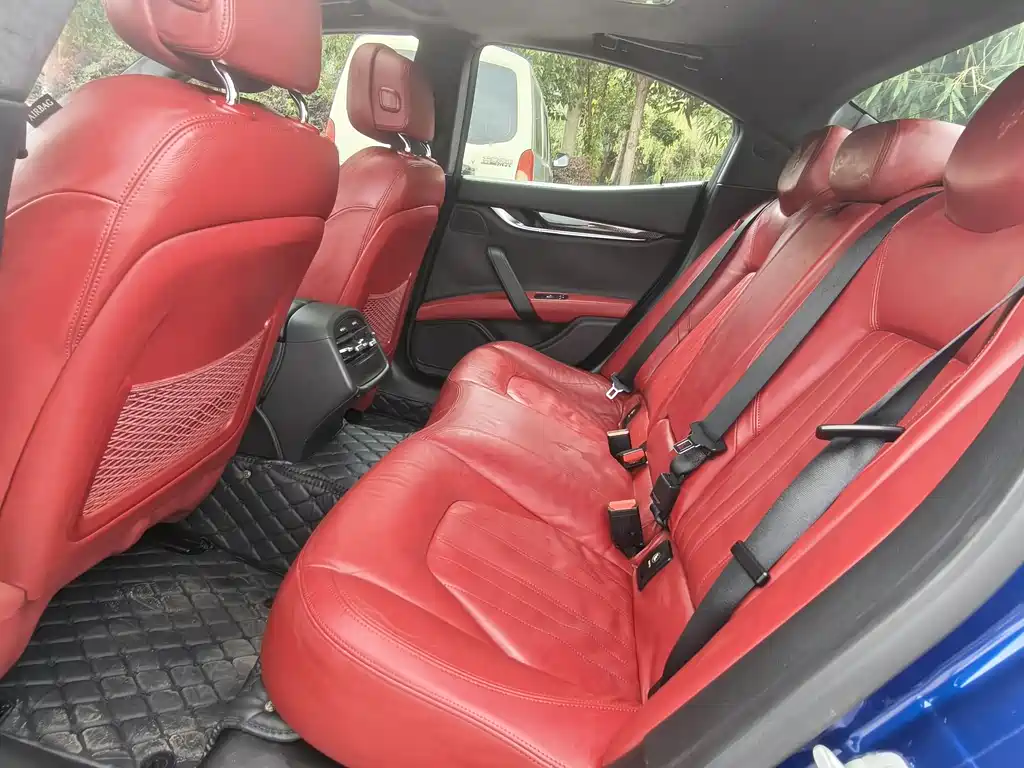 Ghibli 3.0 T Standard