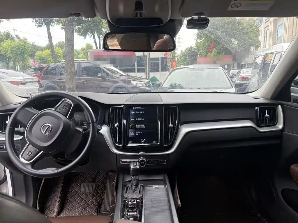 Volvo XC60 T5 4 WD Smart Ease CN-V