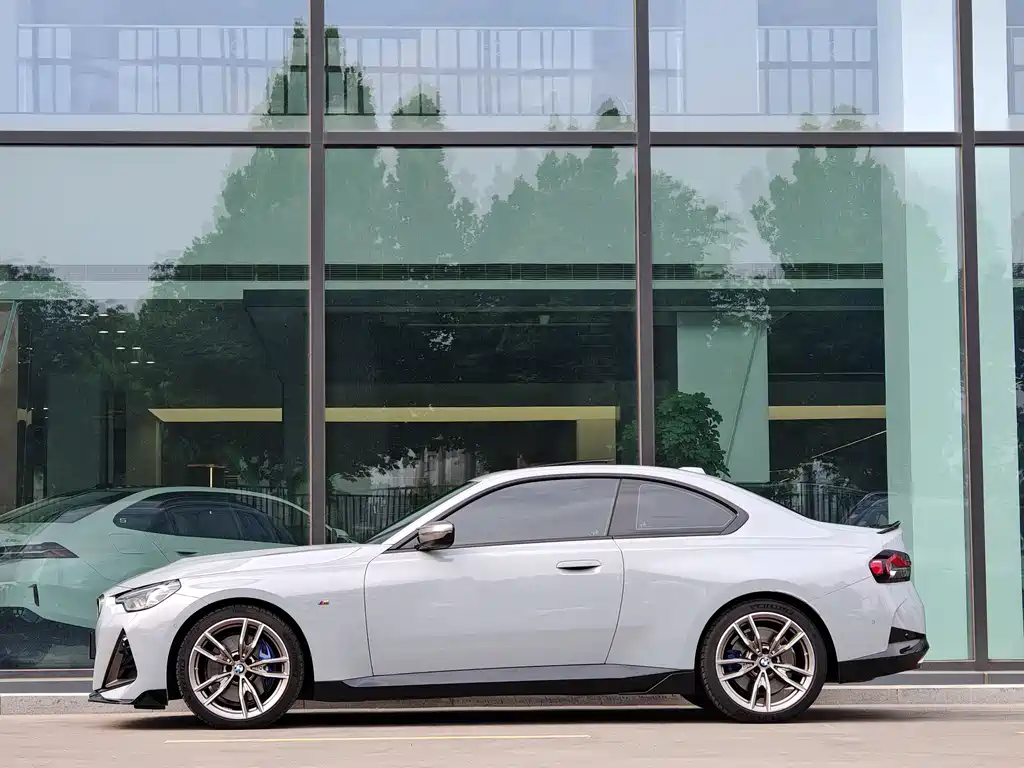 BMW M240 i