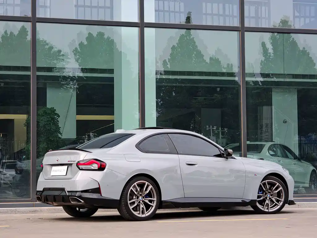 BMW M240 i