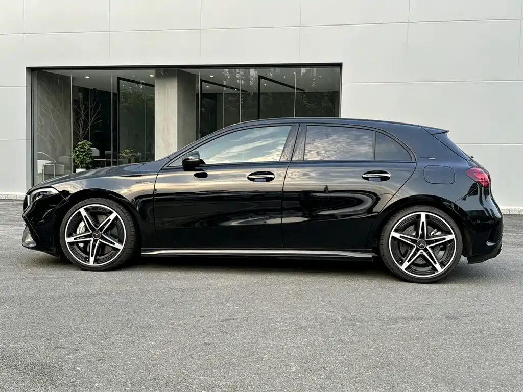 Mercedes-Benz A-Class AMG AMG A 35 L 4 MATIC
