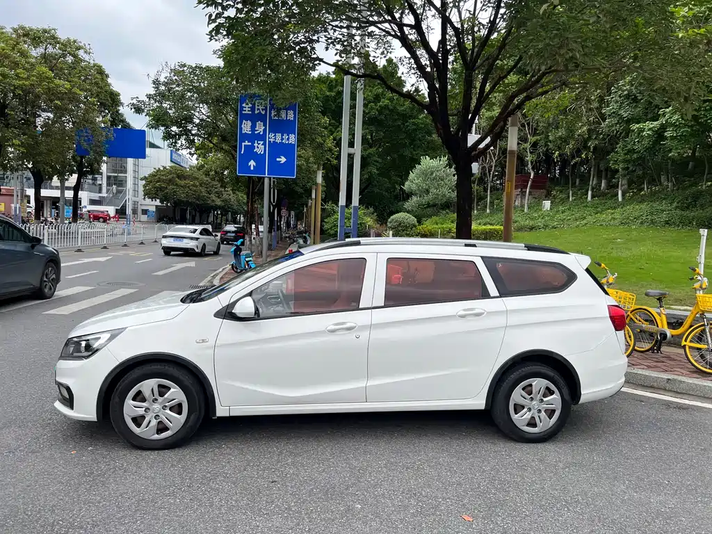 Baojun 310 W 1.5 L Manual Comfort CN-V