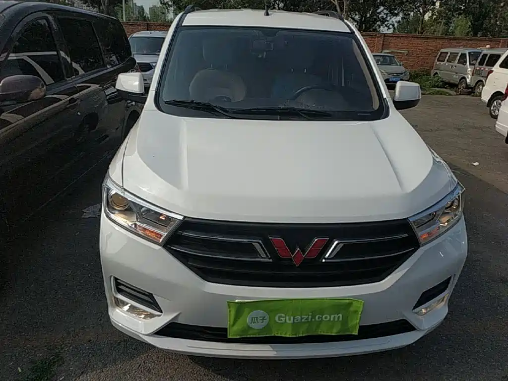 Wuling Hongguang Facelift 1.5 L S Standard Electric Assist LAR