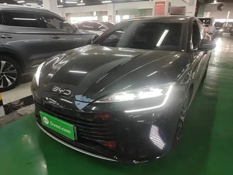 BYD Seal DM-i 1.5 T 121 km Flagship