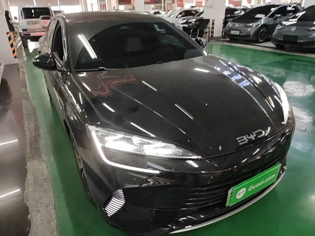 Seal DM-i 1.5 T 121 km Flagship