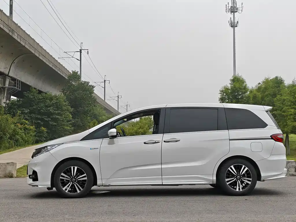 Odyssey 2.0 L Sharp· Premium
