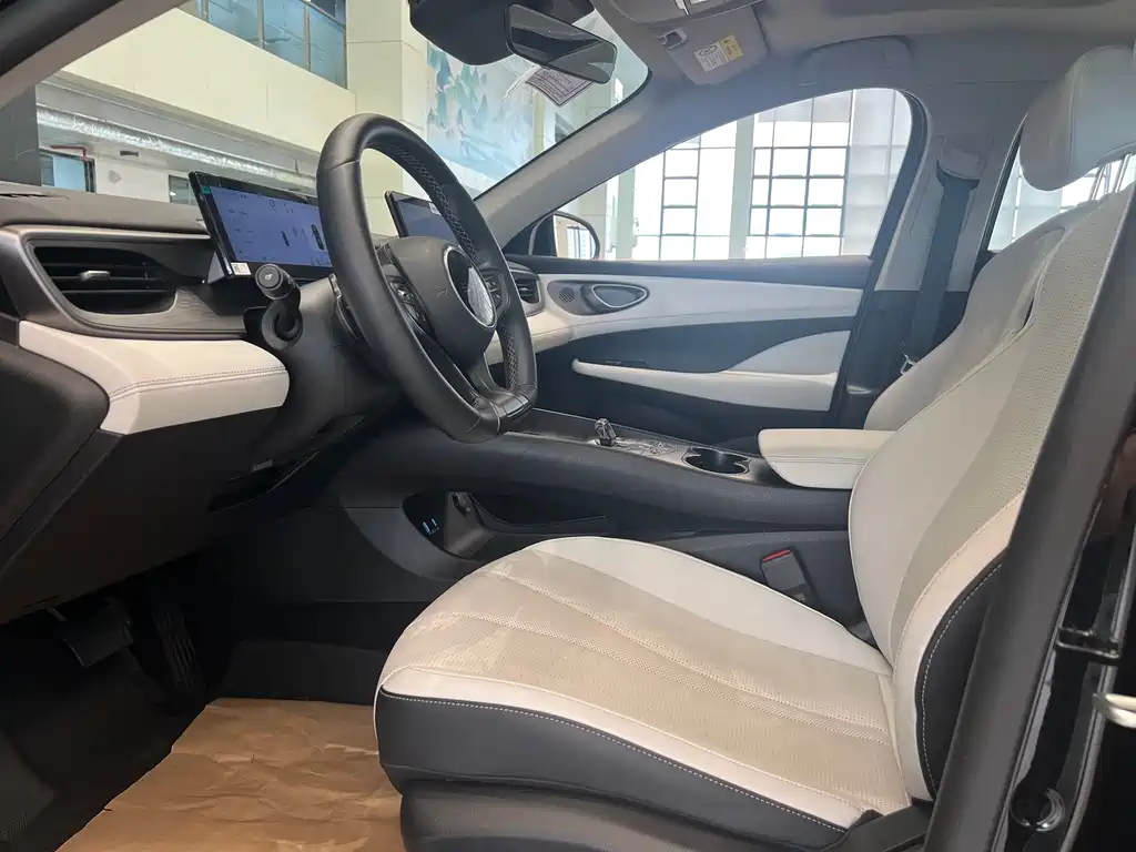 Seal 05 DM-i DM-i Smart Drive 120 KM Flagship