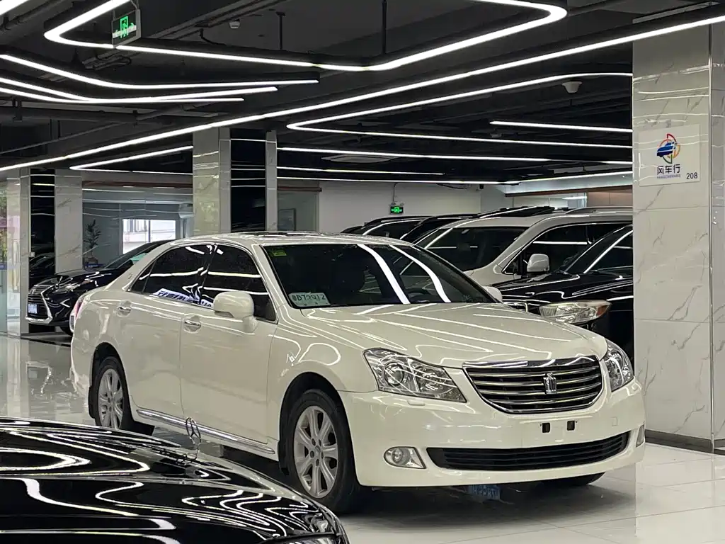 Crown 皇冠 2010款 3.0 L Royal 真皮版