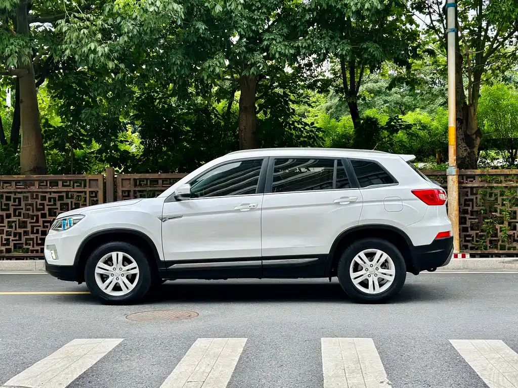 Changan CS75 1.8 T Auto Elite CN-V