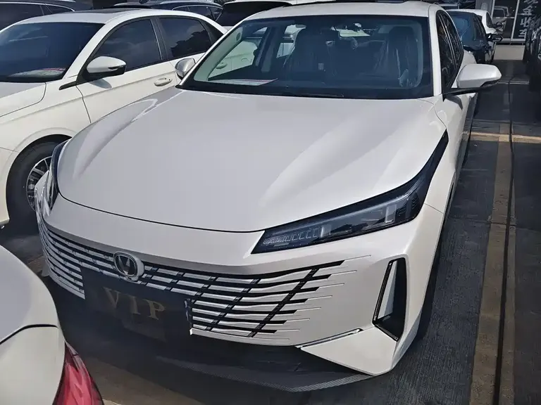 Changan Eado Blue Whale 1.5 T 500 Bar Distinguished
