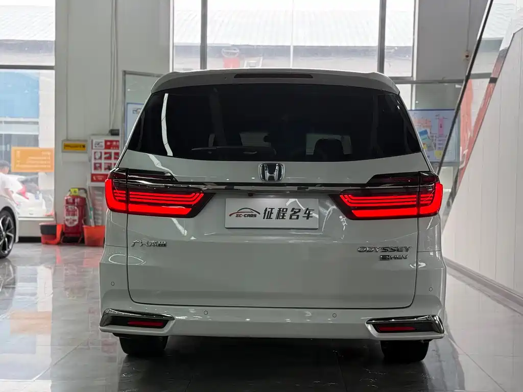 Odyssey 2.0 L e:HEV Sharp· Shine Enjoyment