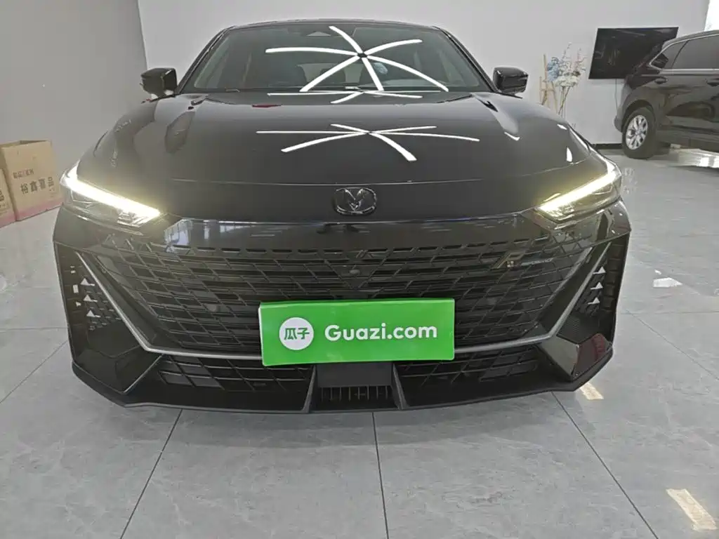 Changan UNI-V 1.5 T Distinguished