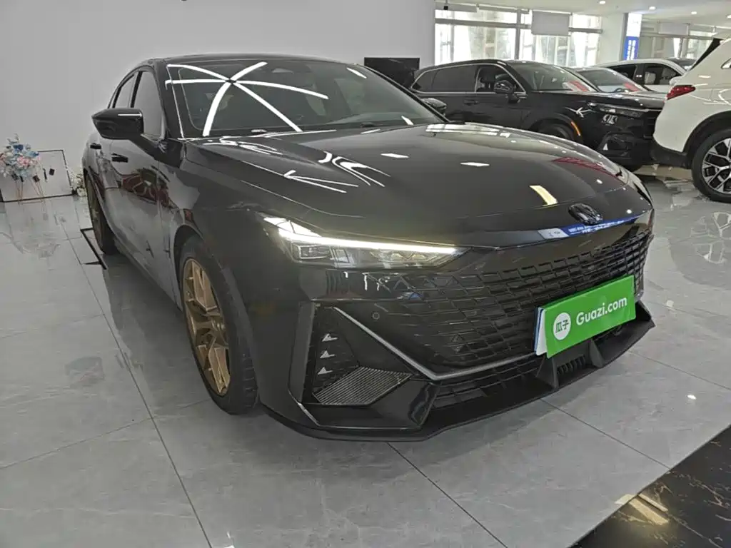 Changan UNI-V 1.5 T Distinguished