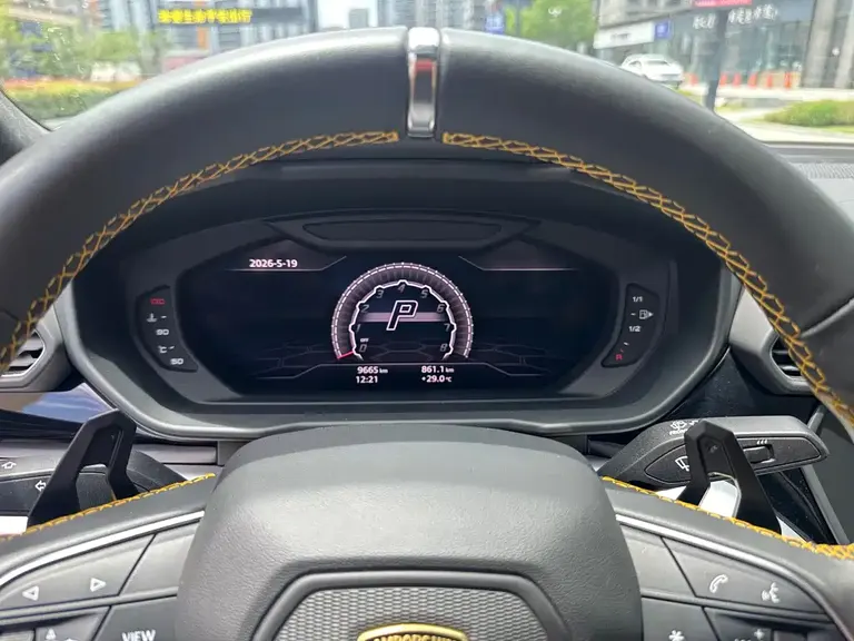 Lamborghini Urus 4.0 T V8