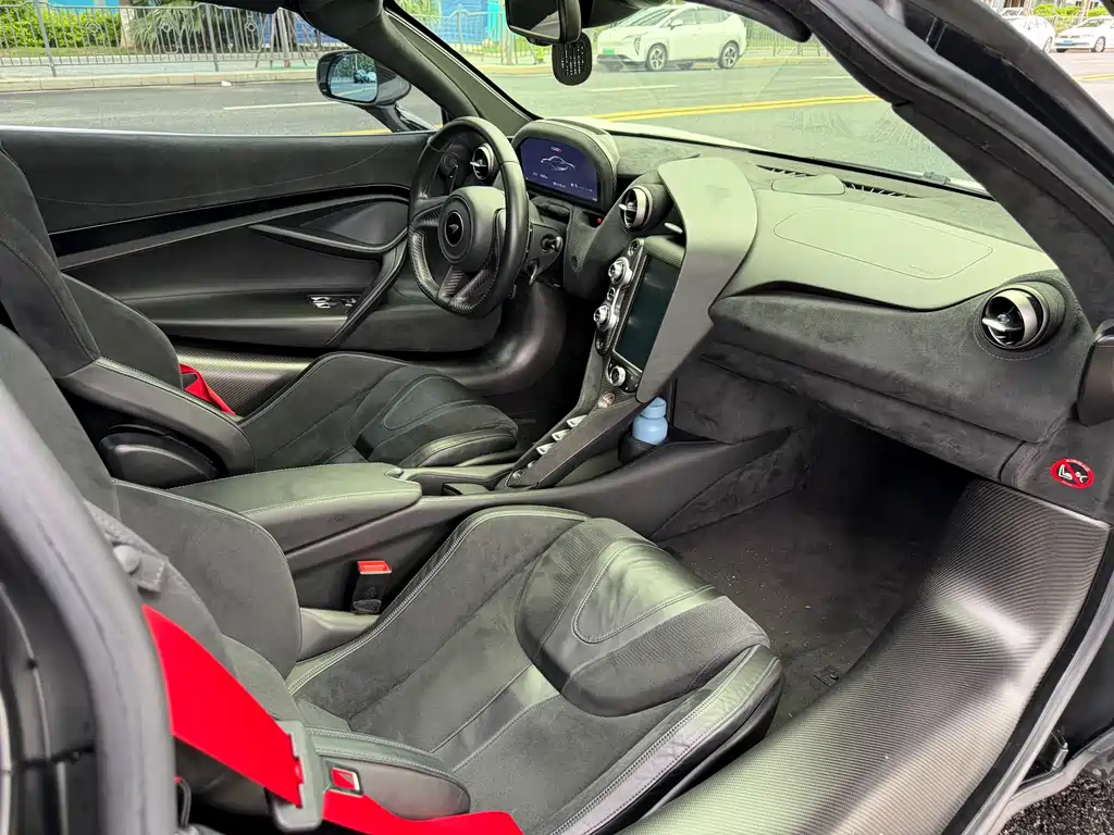 McLaren 720 S 4.0 T Coupe
