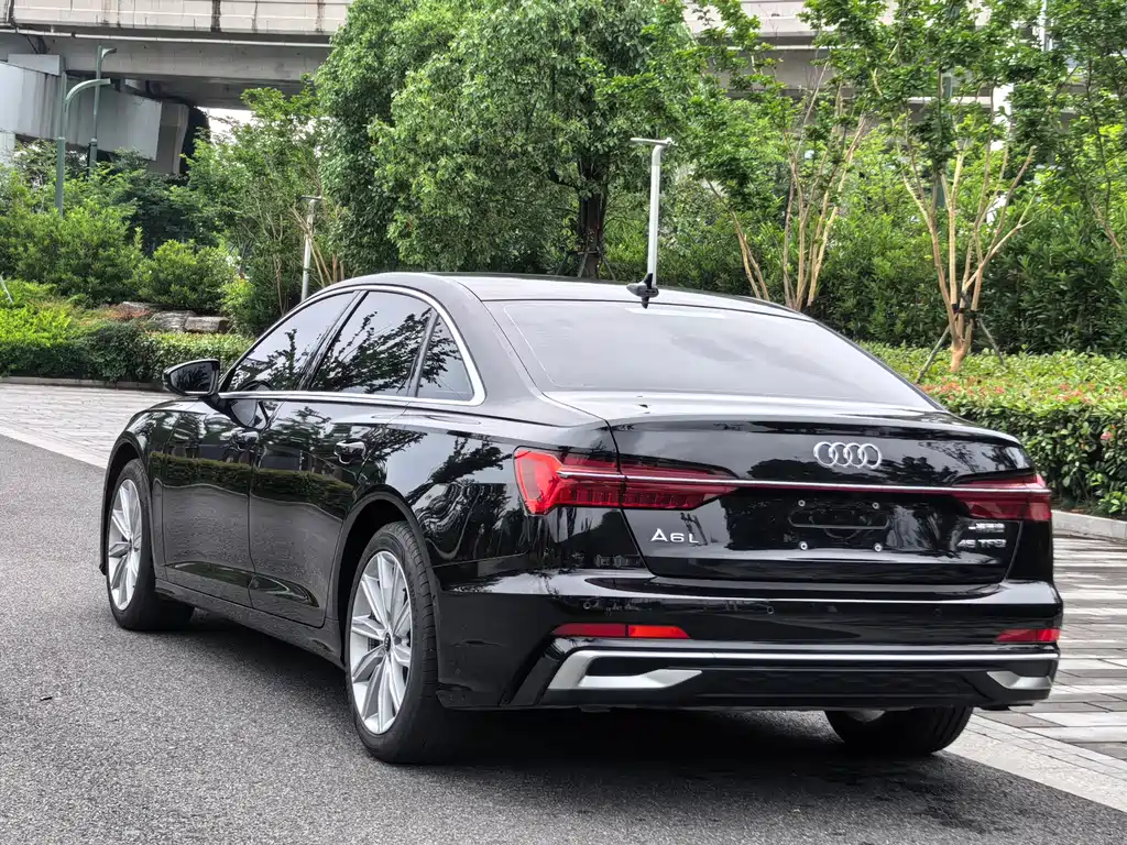 Audi A6 L 45 TFSI Select Dynamic