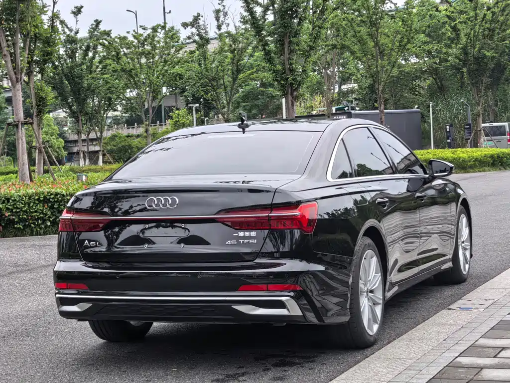 Audi A6 L 45 TFSI Select Dynamic