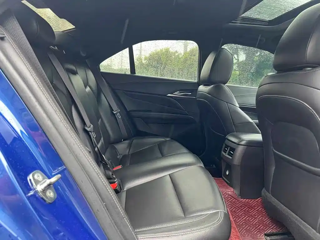 Cadillac CT4 28 T Style