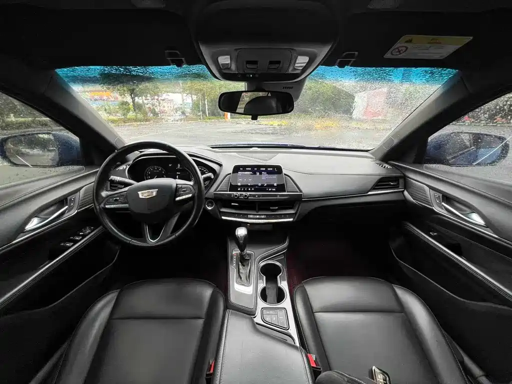 Cadillac CT4 28 T Style