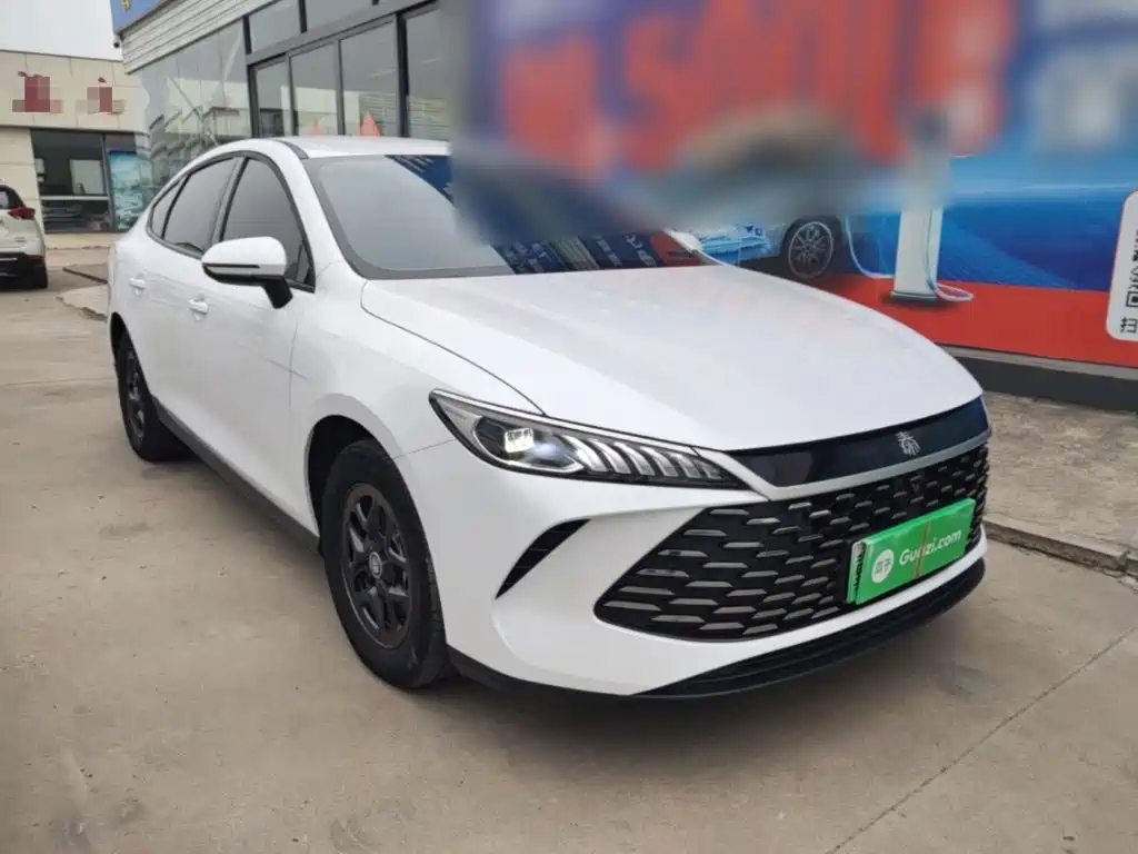 Qin PLUS DM-i Smart Drive 55 KM Leading