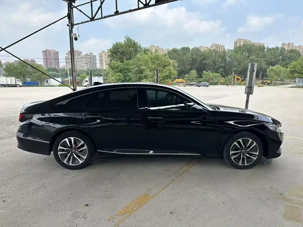Accord Sharp· Hybrid 2.0 L Sharp Cool