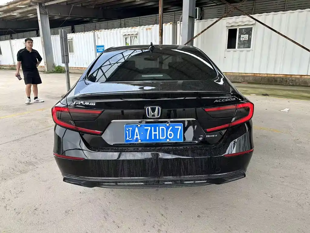 Accord Sharp· Hybrid 2.0 L Sharp Cool