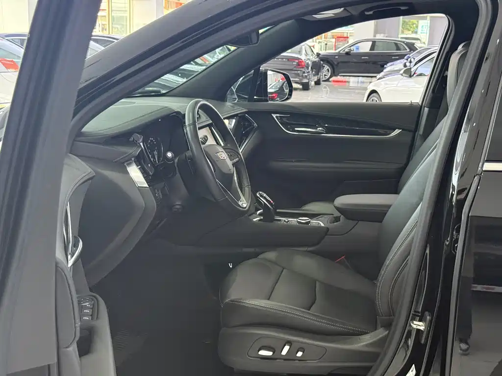 Cadillac XT6 28 T 6-seat 4 WD Luxury