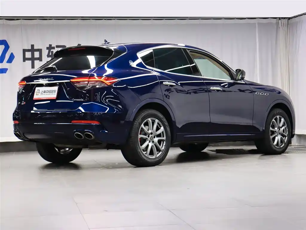 Levante 3.0 T Standard