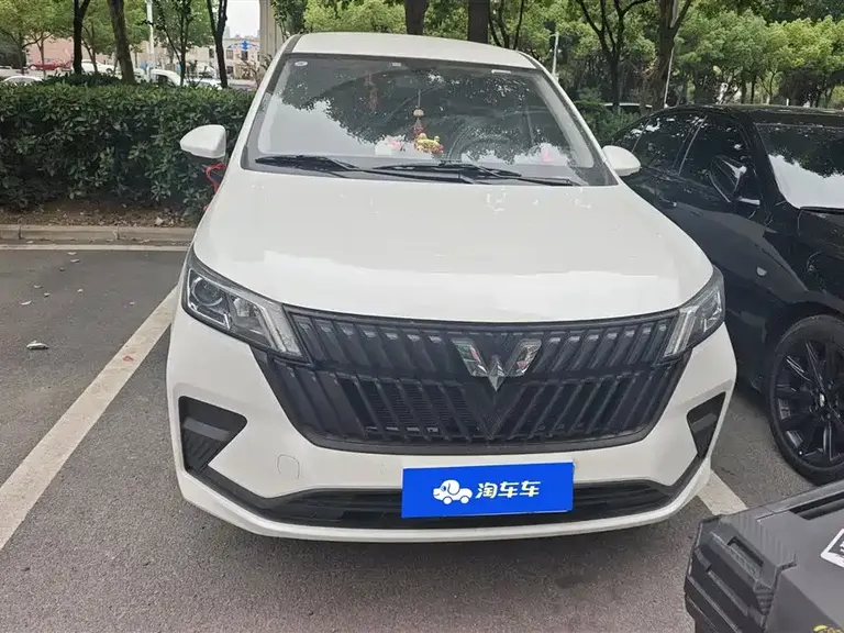 Wuling Jiachen 1.5 L Manual Joy Enjoyment Elite