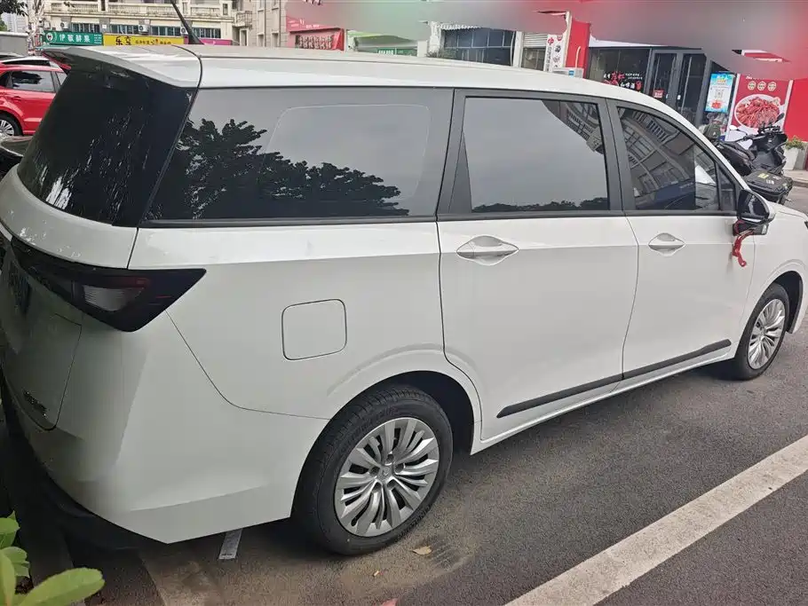 Wuling Jiachen 1.5 L Manual Joy Enjoyment Elite