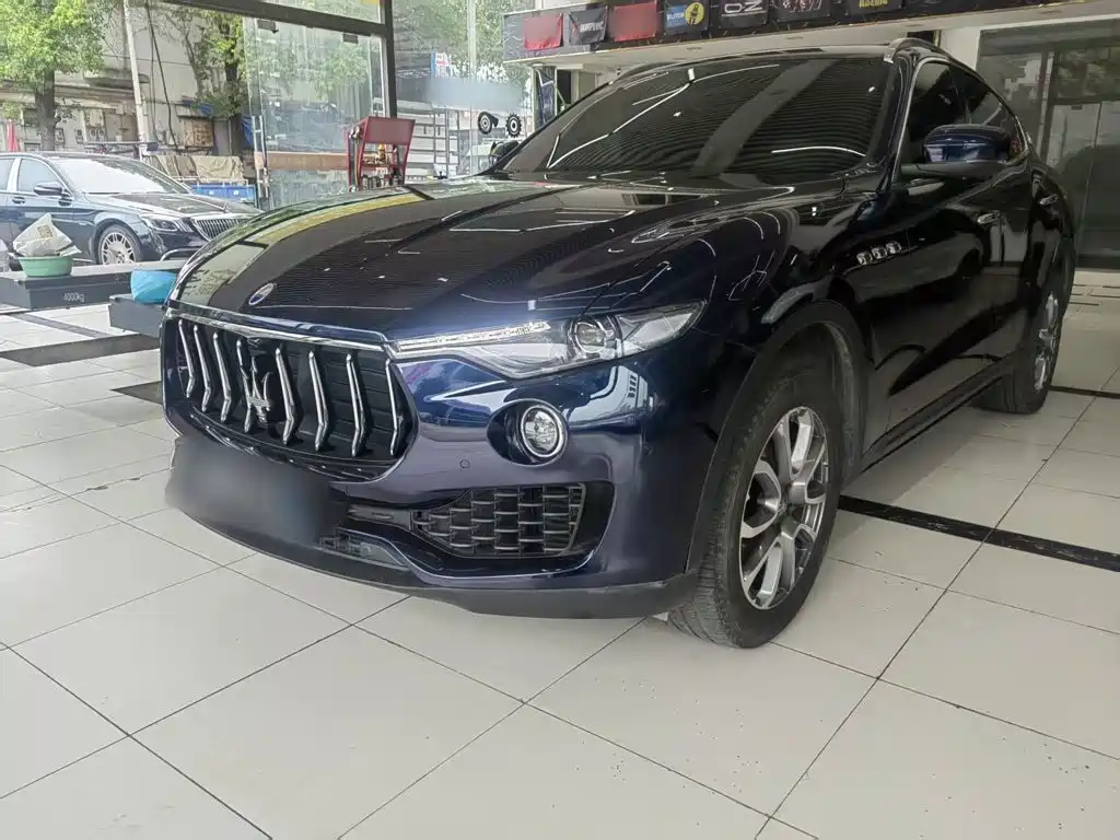Levante 3.0 T Standard
