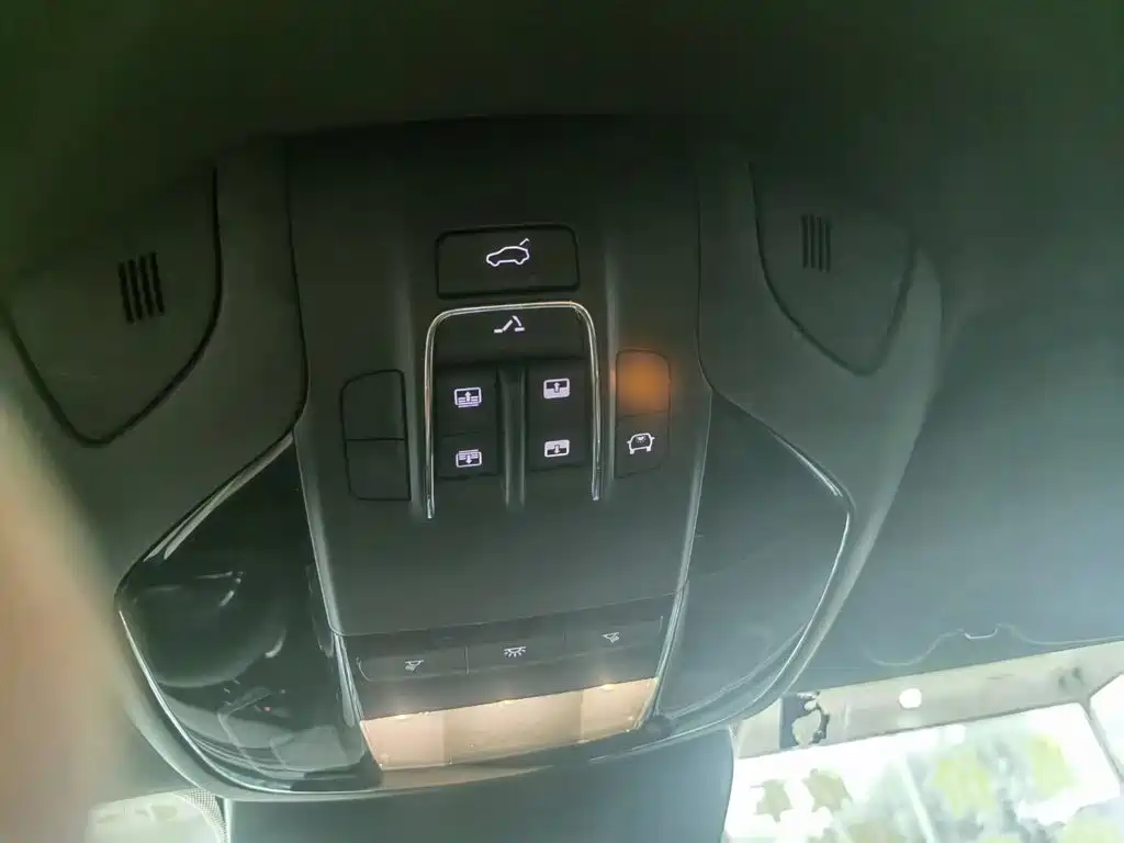 Levante 3.0 T Standard
