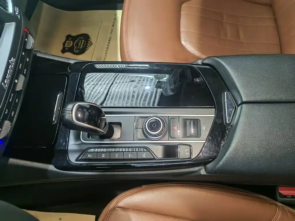 Levante 3.0 T Standard