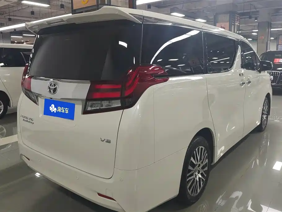 Alphard 3.5 L Distinguished