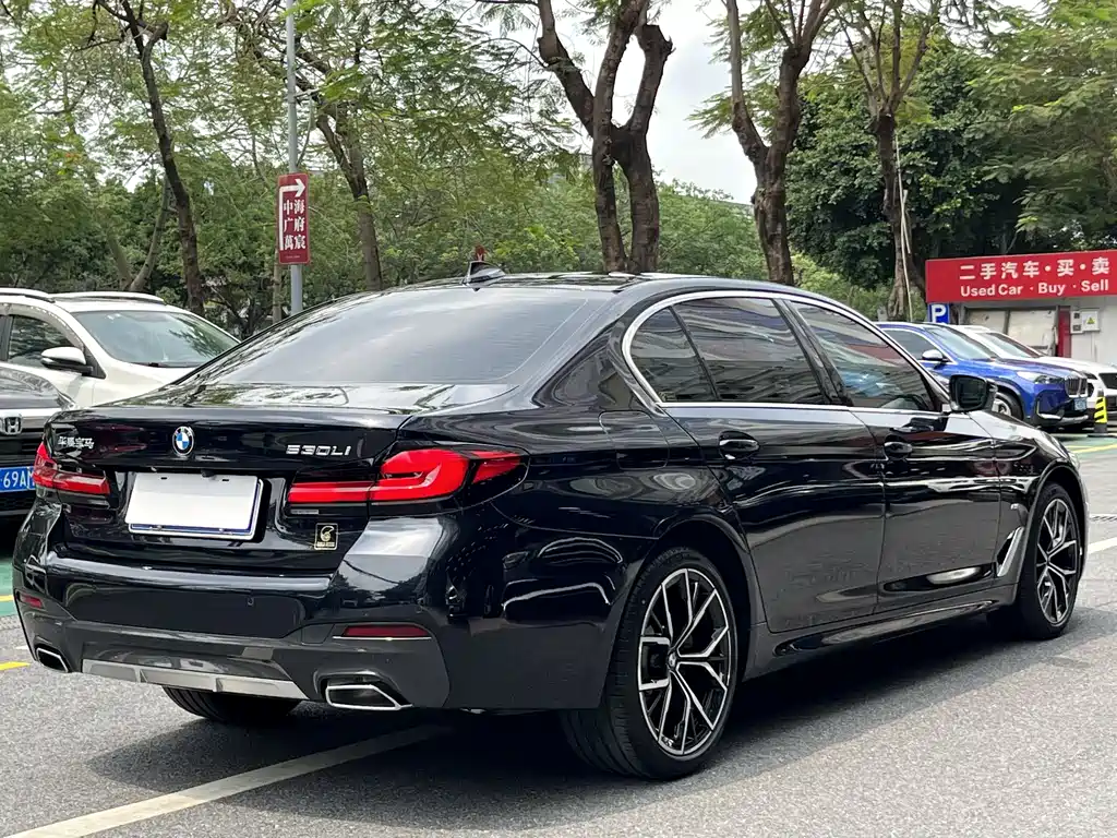 BMW 5 Series Facelift II 530 Li Premium M Sport Package