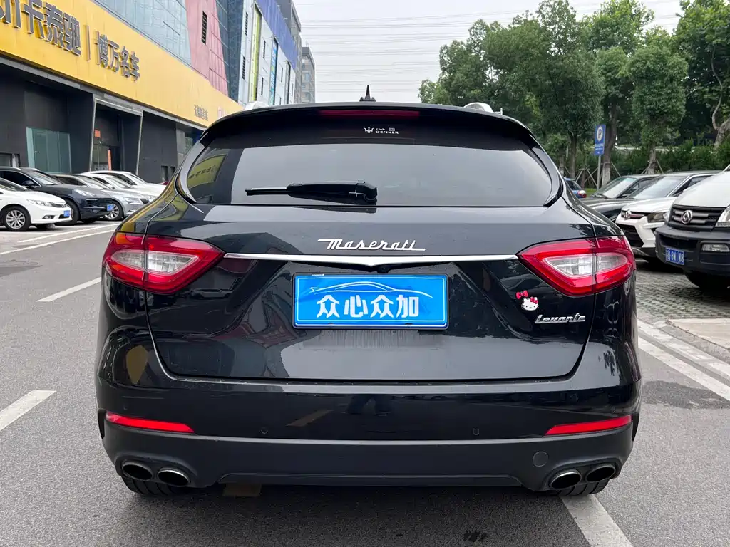 Levante 3.0 T Standard