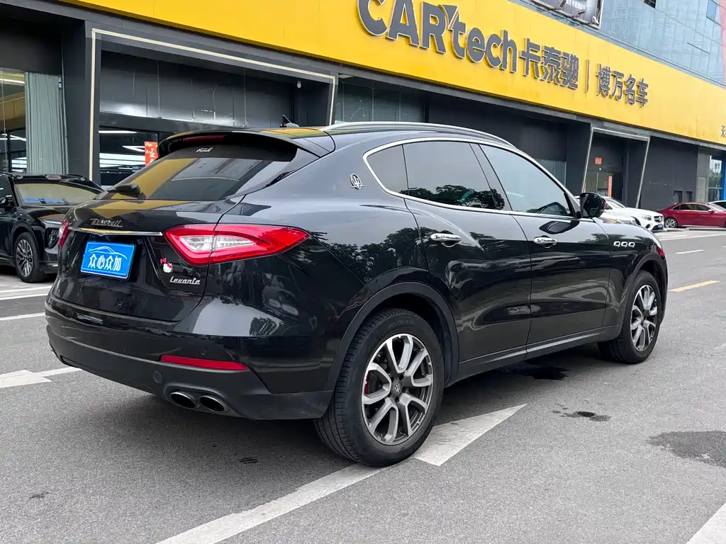Levante 3.0 T Standard