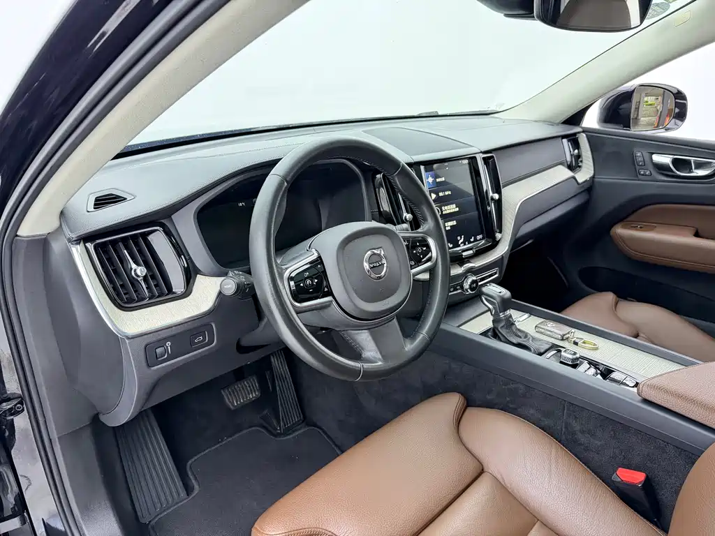 Volvo XC60 T5 4 WD Smart Vision Luxury