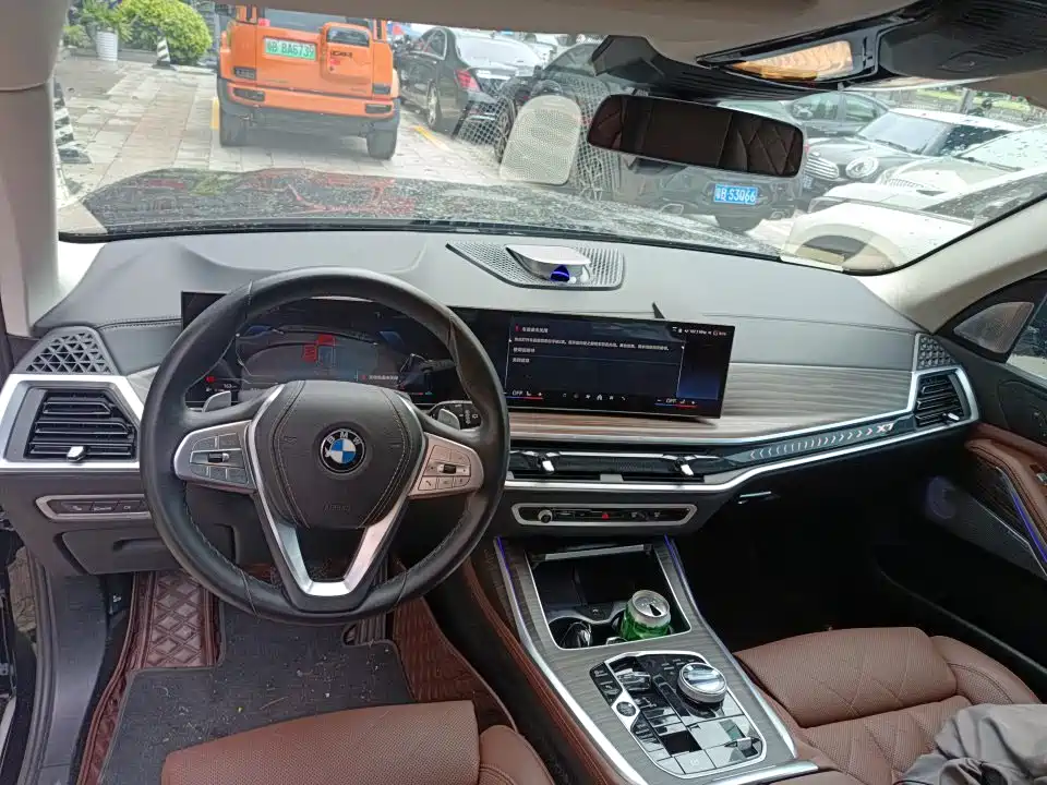 BMW X7 xDrive40 i Leading Luxury Package