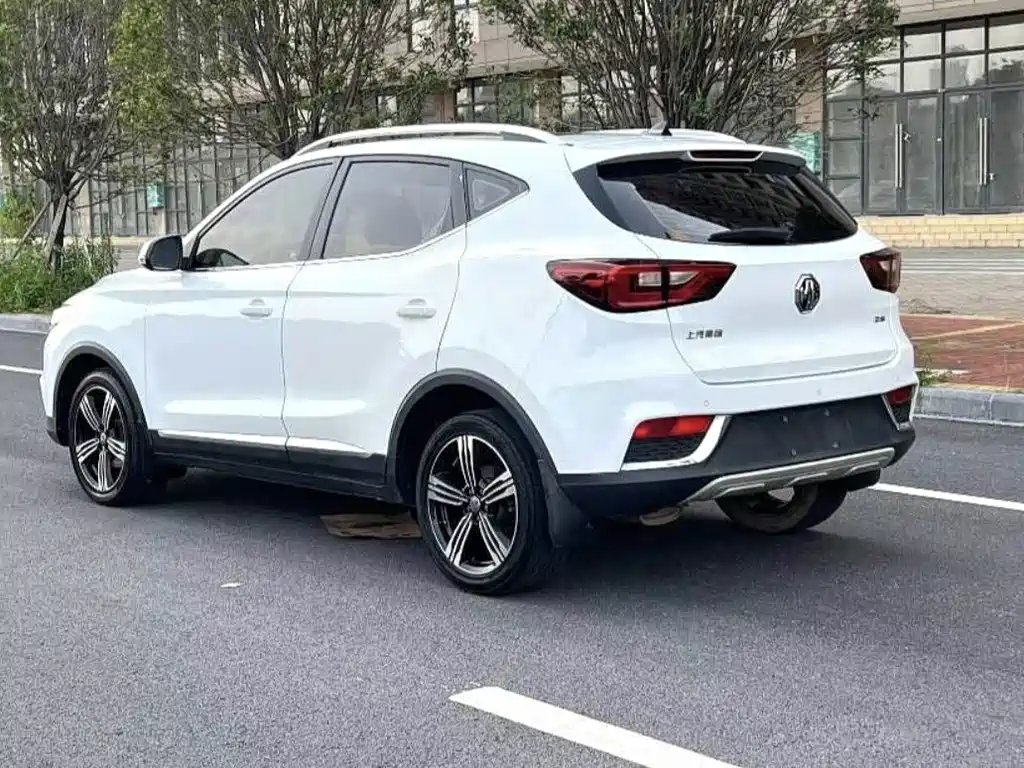 MG ZS 1.5 L Auto Luxury CN-V