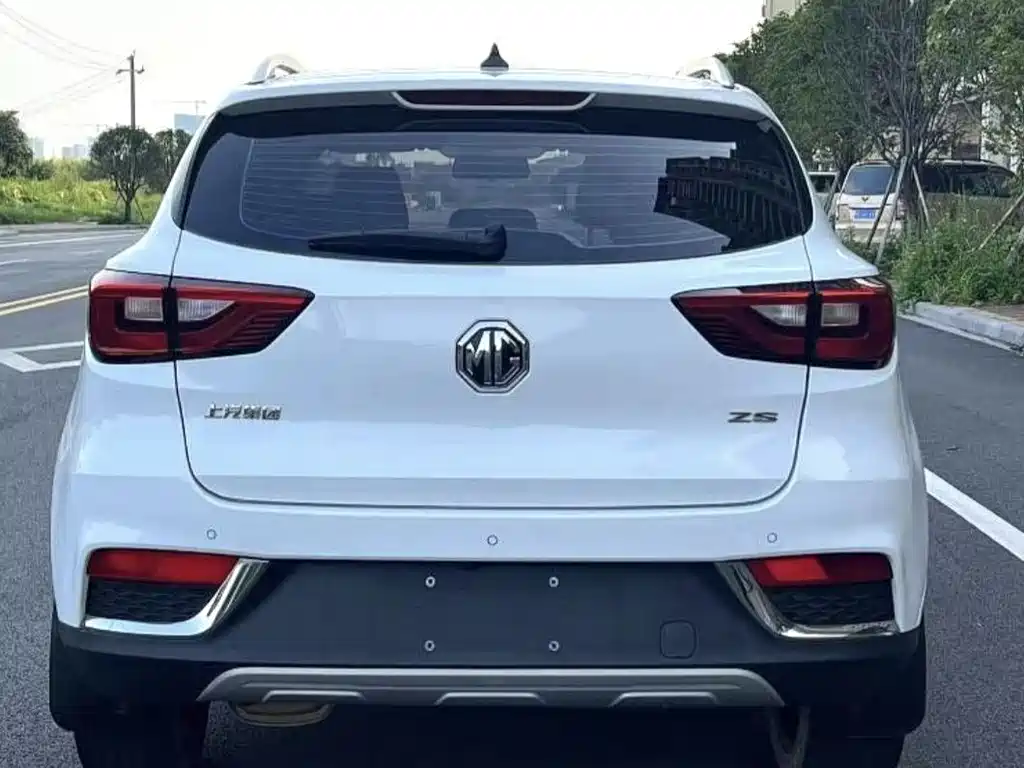 MG ZS 1.5 L Auto Luxury CN-V